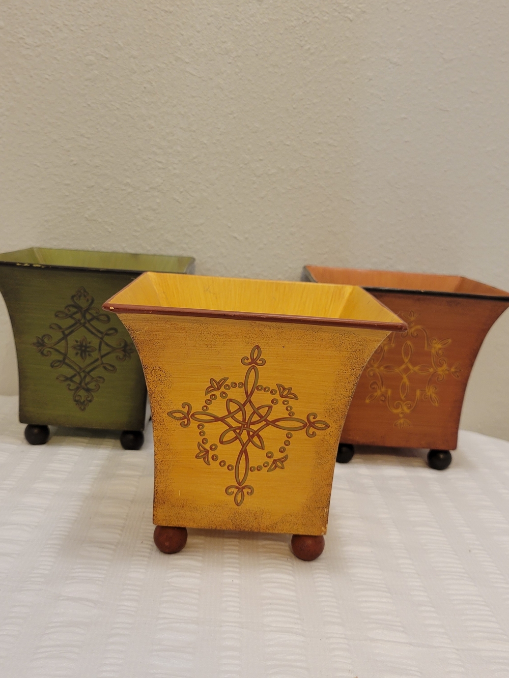 Southern Living Yellow Decorative Footed Planter with Medallion